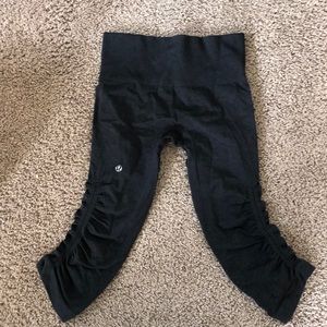 Lululemon cropped leggings